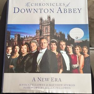 The Chronicles of Downton Abbey: A New Era - Hardcover Book (Blue/White)